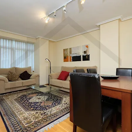 Precioso Apartamento En Primera Linea De Playa, Cerca Del Centro De La Ciudad *