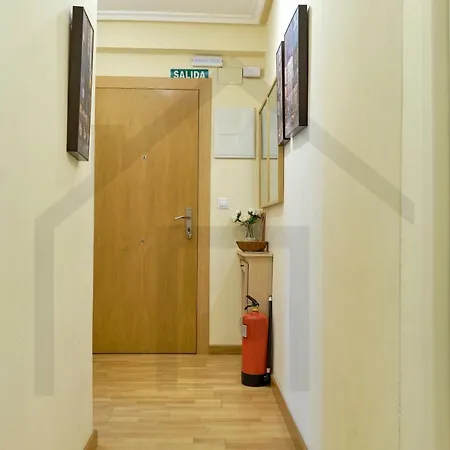 Precioso Apartamento En Primera Linea De Playa, Cerca Del Centro De La Ciudad *