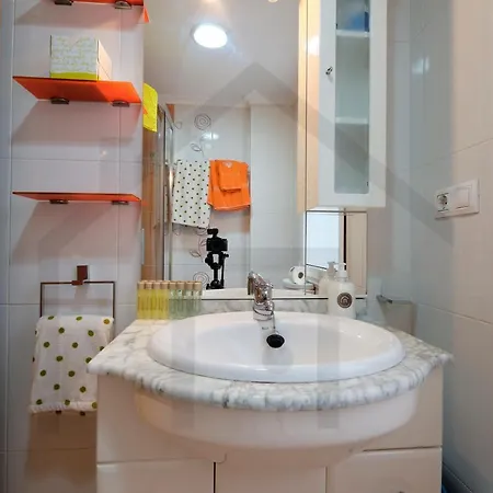 Apartment Precioso Apartamento En Primera Linea De Playa, Cerca Del Centro De La Ciudad Gijon